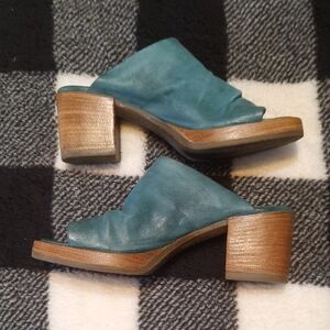As98 teal platform sandals size 38/8. NWOT genuine leather